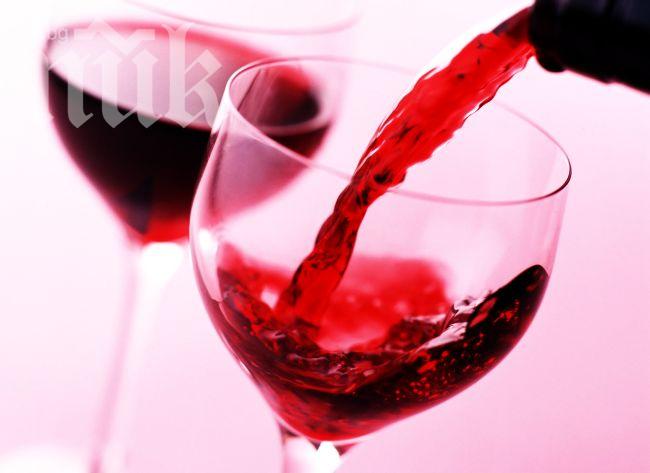 Червеното вино пази зъбите от кариеси