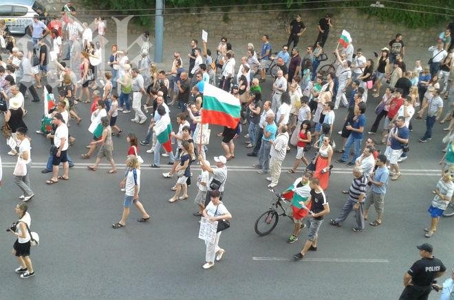 Първи следизборен протест срещу кабинета Орешарски!