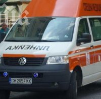 Млада майка загина в катастрофа, децата й са в критично състояние