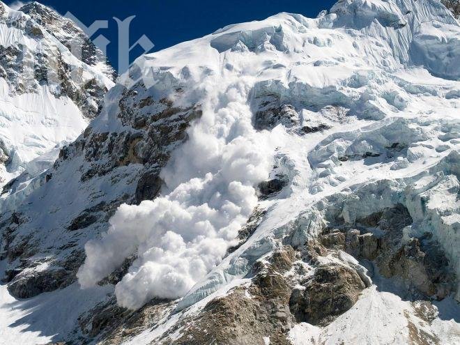 Плевнелиев връчва Почетния си знак на участници в експедиции до Еверест