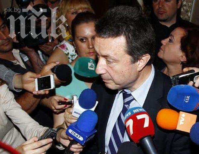 Янаки Стоилов не може и не иска да коментира дали Станишев трябва да подаде оставка