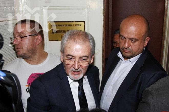 Първо в ПИК! Местан поиска ГЕРБ и БСП да инициират диалог за съдбата на кабинета „Орешарски“ и за насрочване на парламентарни избори