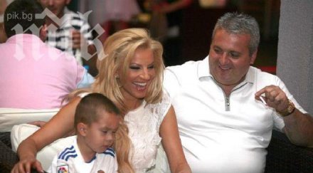 емилия отрече чалга изпълнителката чака второ дете