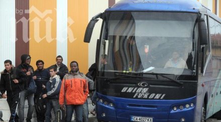 украински граничари пуснаха русия автобус бежанци славянск