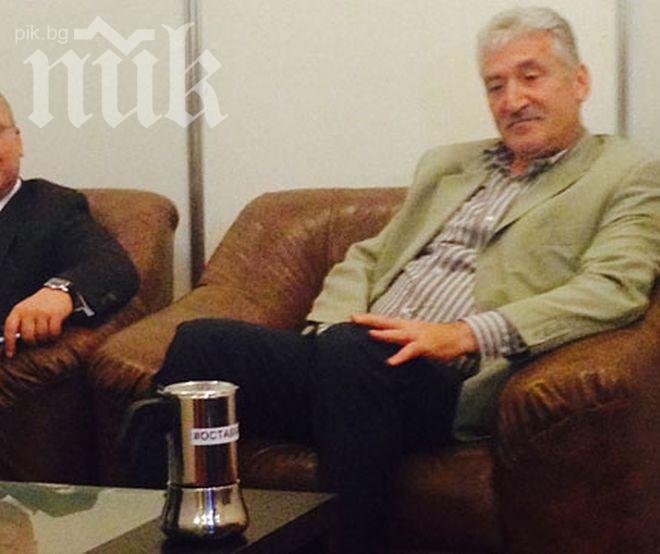 Депутатите от ГЕРБ с нова стая в кулоара на НС, оборудваха се с кафеварка (снимка)