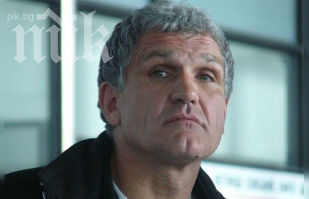 Треньорът на Лукойл Академик: Съжалявам за поведението си след втория мач срещу Левски