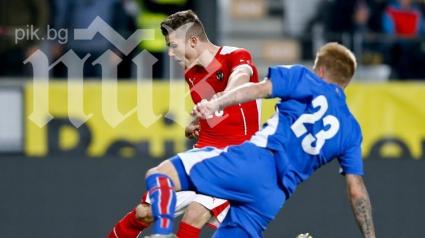 Австрия и Исландия равни в контрола