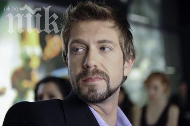 Калин Врачански си дари дънките
