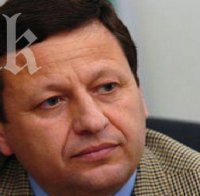 Веселин Божков: Мобилните оператори не носят вина за есемес измамите