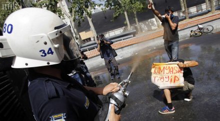 сблъсъците истанбул задържани 150 души