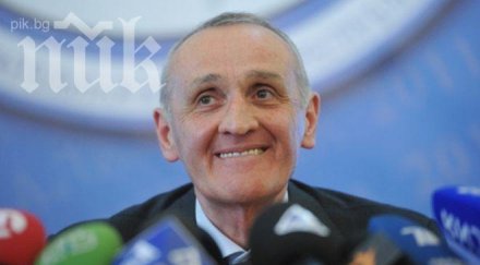 президентът абхазия подаде оставка