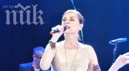 лиса стенсфийлд очарова софия направи два биса публиката ндк