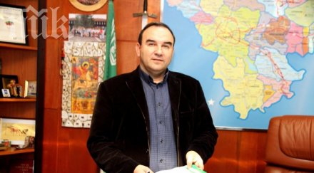 отстраниха длъжност кмета своге