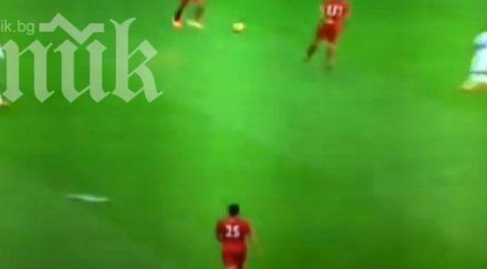 хартиен самолет удари играч перу видео