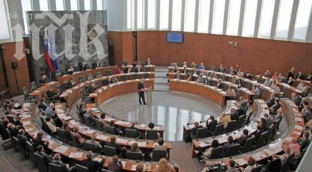 президентът словения разпусна парламента насрочи избори юли