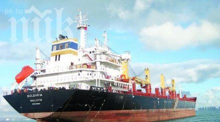 пирати освободиха тайландски танкер откраднаха товара