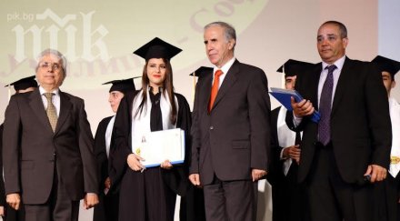 ливанското училище българия протяга ръка децата бежанците снимки