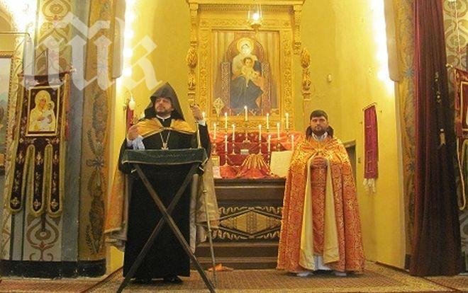 Църквата си върна пет храма в Арбанаси