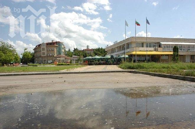 Река от фекалии заля Лом! Хората се страхуват, че ще плъзнат зарази