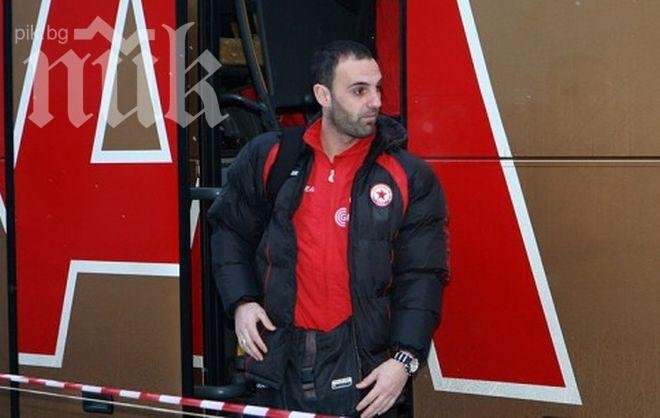 Шок! Задигнаха джипа на защитник на ЦСКА насред центъра на София! 