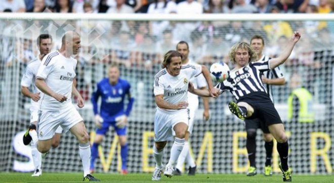 Реал (Мадрид) победи с 5:1 Ювентус в Мача на легендите