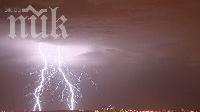 Светкавица уби 13 души в индийска нива