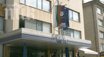 130 общини гърмят проекти заради спрените фондове