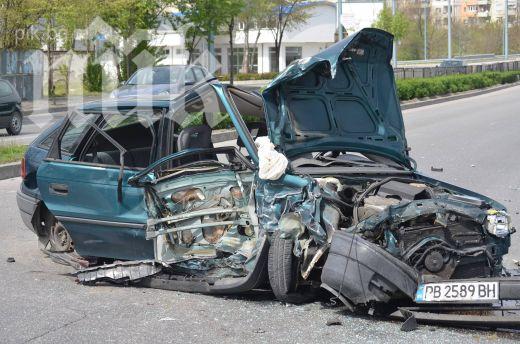 7 трупа в автомеле с автобус
