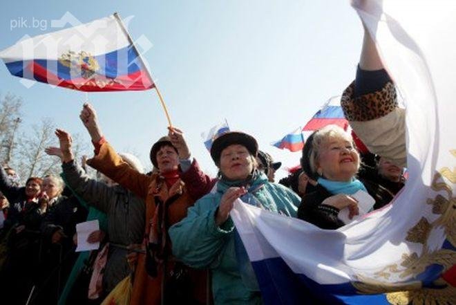 В Крим вече са издадени 705 хиляди руски паспорта