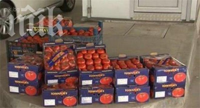 Унищожиха над половин тон домати на границата ни с Турция