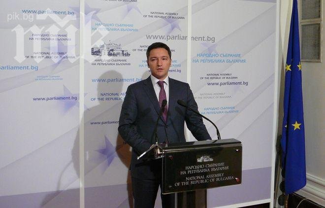 Вигенин: Не звучи солидно да сменят мен или Ангел Найденов заради проевропейската ни позиция