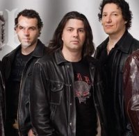 Б. Т. Р. отпразнува 20-тия си рожден ден с грандиозно шоу