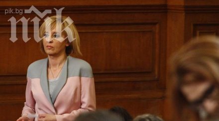 мая манолова появата трети партньор обтяга отношенията романса