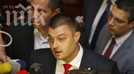 николай бареков местан мазен лъскав политик говори казва нищо