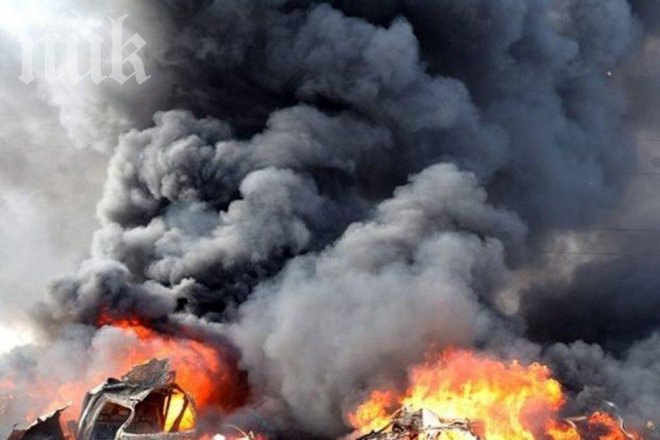 Четирима души загинаха при две експлозии в Кабул