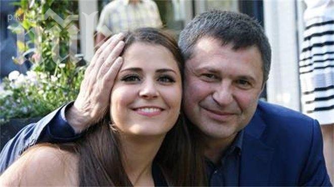 Дъщерята на Милен Цветков - абитуриентка в Хага