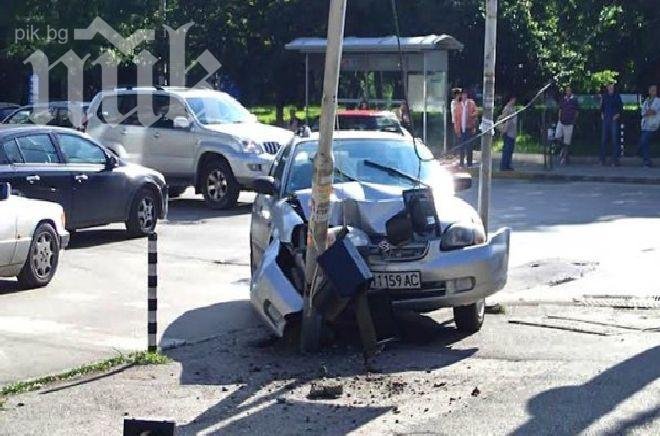 Шофьор атакува пешеходна пътека в София, като по чудо няма жертви (снимка)