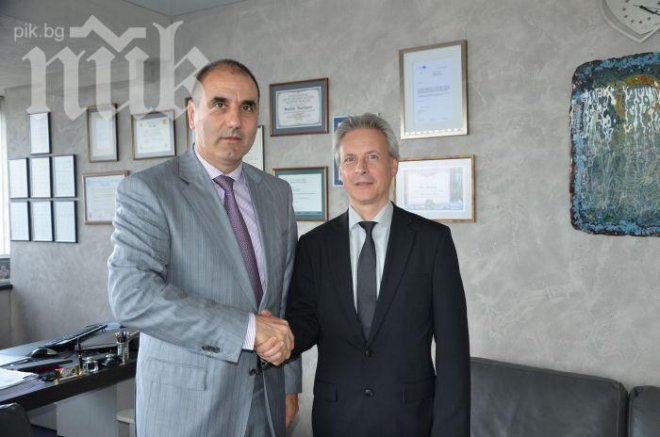 Цветанов в Германия: Незабавна оставка на правителството