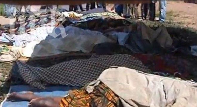 Зверство: 33-ма убити, жени и деца изгорени живи в домовете им