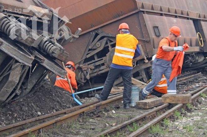 Над 10 души загинаха при влакова катастрофа в Иран