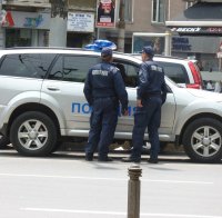 Пращат полицаите на спецкурсове и английски