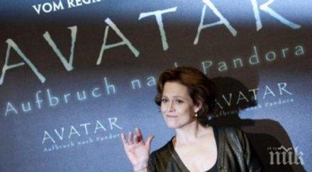 сигорни уивър връща продължението аватар