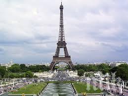 Френският премиер заклейми идеологиите на смъртта на възпоменателна церемония