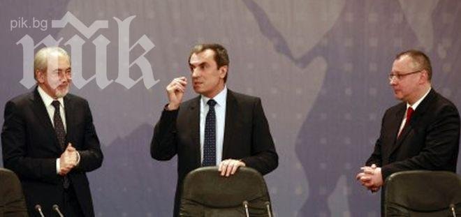 БСП и ДПС решават съдбата на правителството най-рано в сряда, Маргарита Попова с фенове за служебен премиер