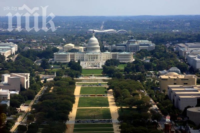 Евакуират Капитолия заради самолет