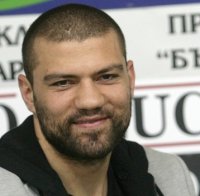 Тервел Пулев спасил дете от удавяне