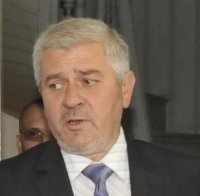 Ваньо Шарков: Поздравиха ме с SMS, че ме изгониха от лудницата