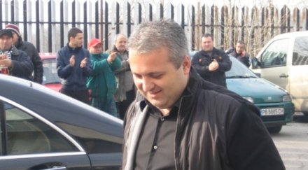 коко динев юнион ивкони оглеждат земи казина бензиностанции