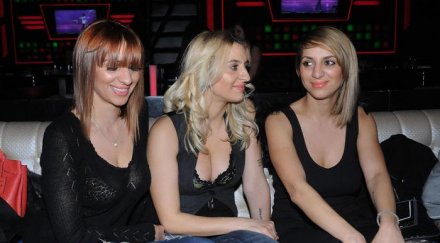 тризначките изпокараха