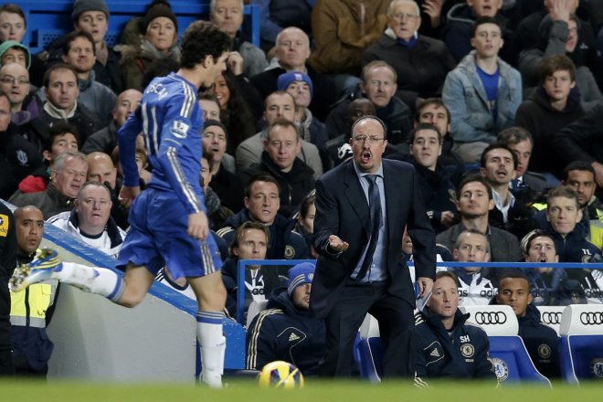 Самоубийствен Х на Стамфорд Бридж, феновете псуват Рафа!